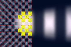 Ultrakurze Terahertz-Pulse erzeugen eine ferroelektrische Phase im paraelektrischen Strontiumtitanat. Durch eine optisch induzierte Verformung der Probe werden flexoelektrische Domänen mit entgegengesetzten Polarisationsrichtungen erzeugt.