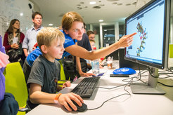 Proteine falten am Computer.